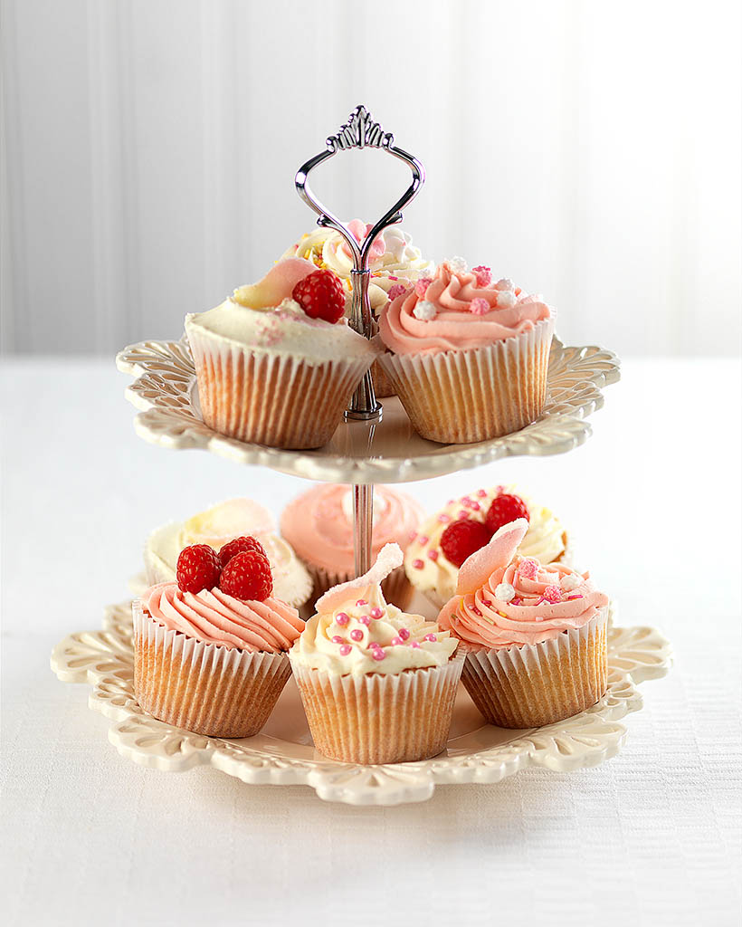 Food Photography of Lola's Cupcakes by Packshot Factory