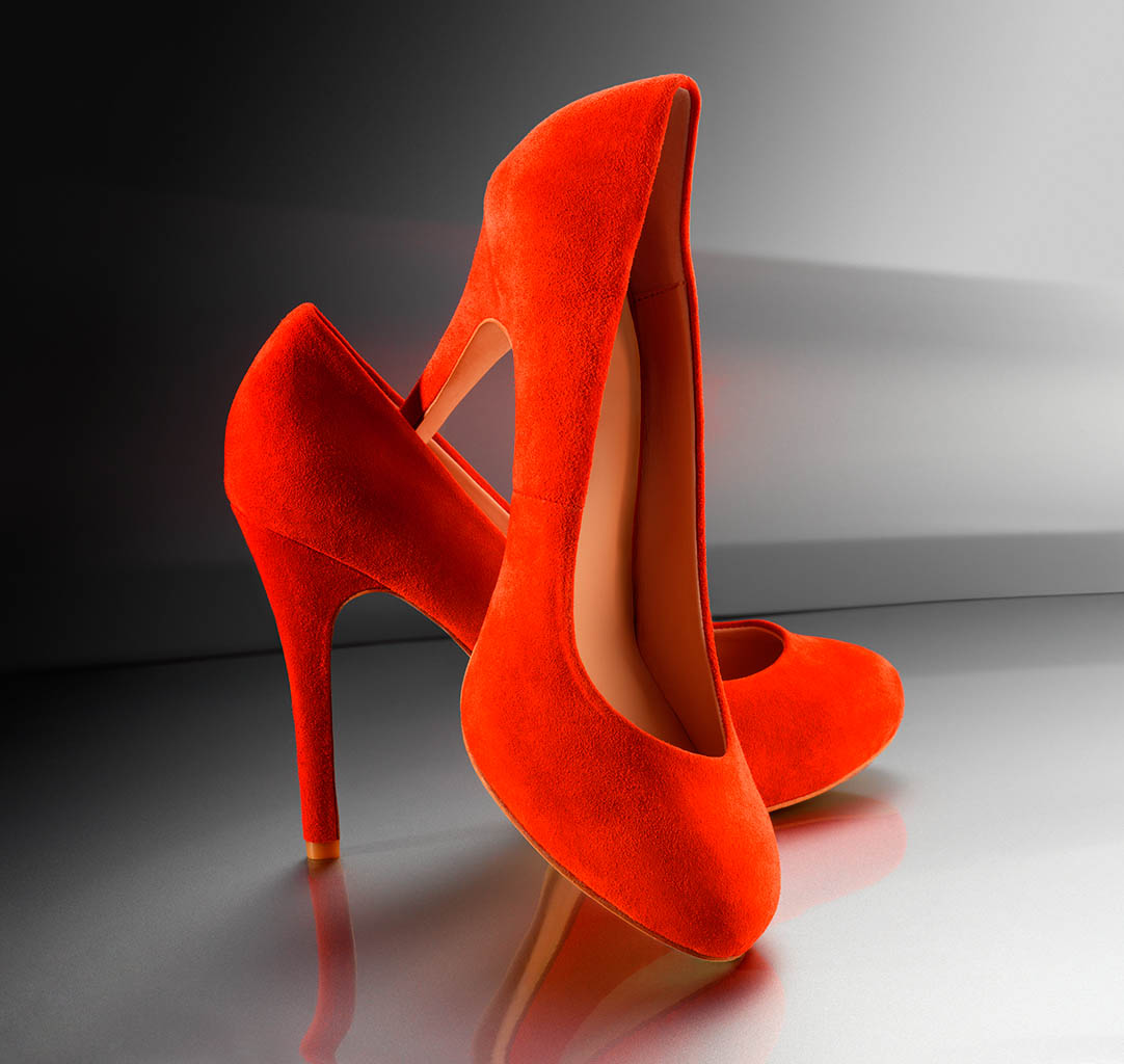 Packshot Factory - Footwear - Christian Louboutin red shoes