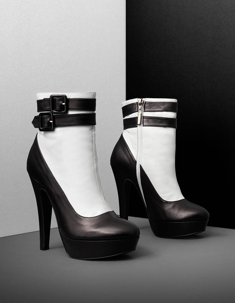 Packshot Factory - Footwear - Kurt Geiger boots