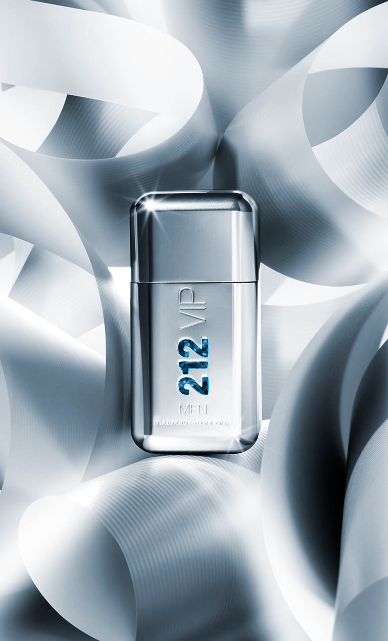 Packshot Factory - Fragrance - 212 Carolina Herrera