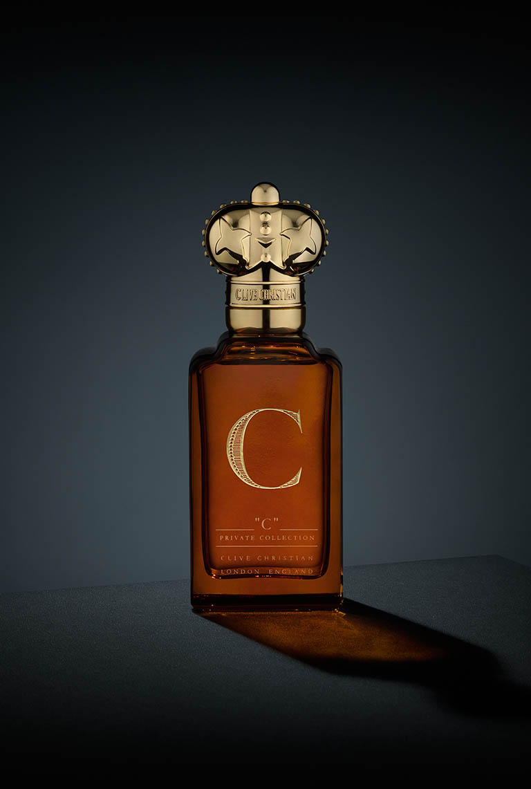 Packshot Factory - Fragrance - Clive Cristian fragrance bottle