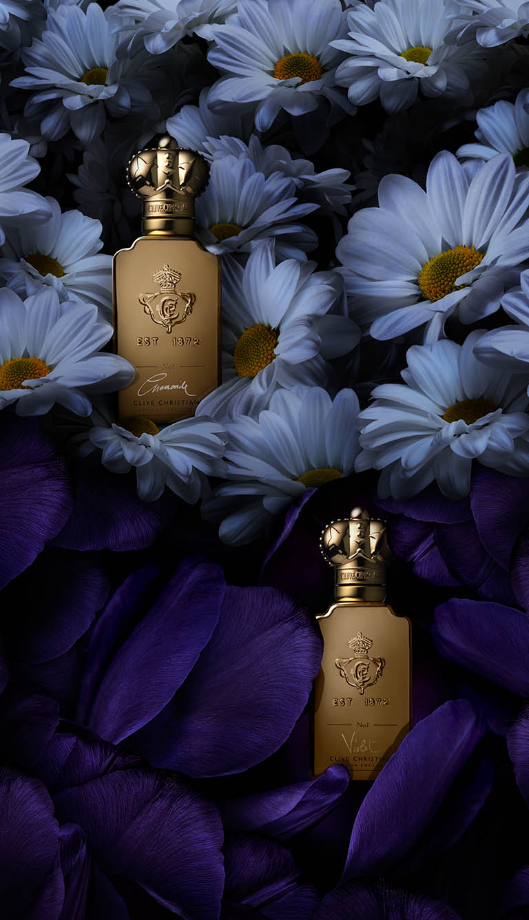 Packshot Factory - Fragrance - Clive Cristian fragrance bottle