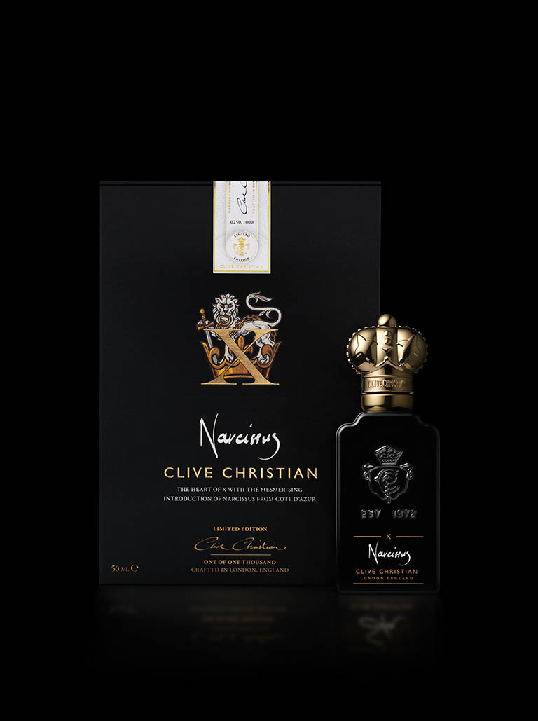 Packshot Factory - Fragrance - Clive Cristian fragrance bottle