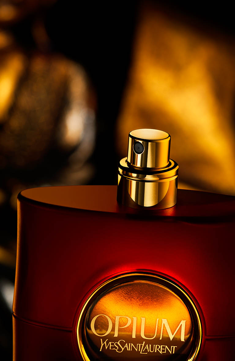 Packshot Factory - Fragrance - Yves Saint Laurent Opium fragrance bottle