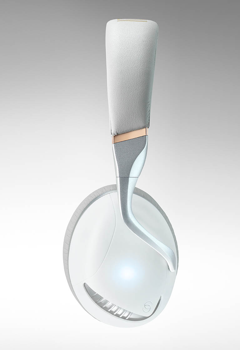 Packshot Factory - Gadget - Iris headphones