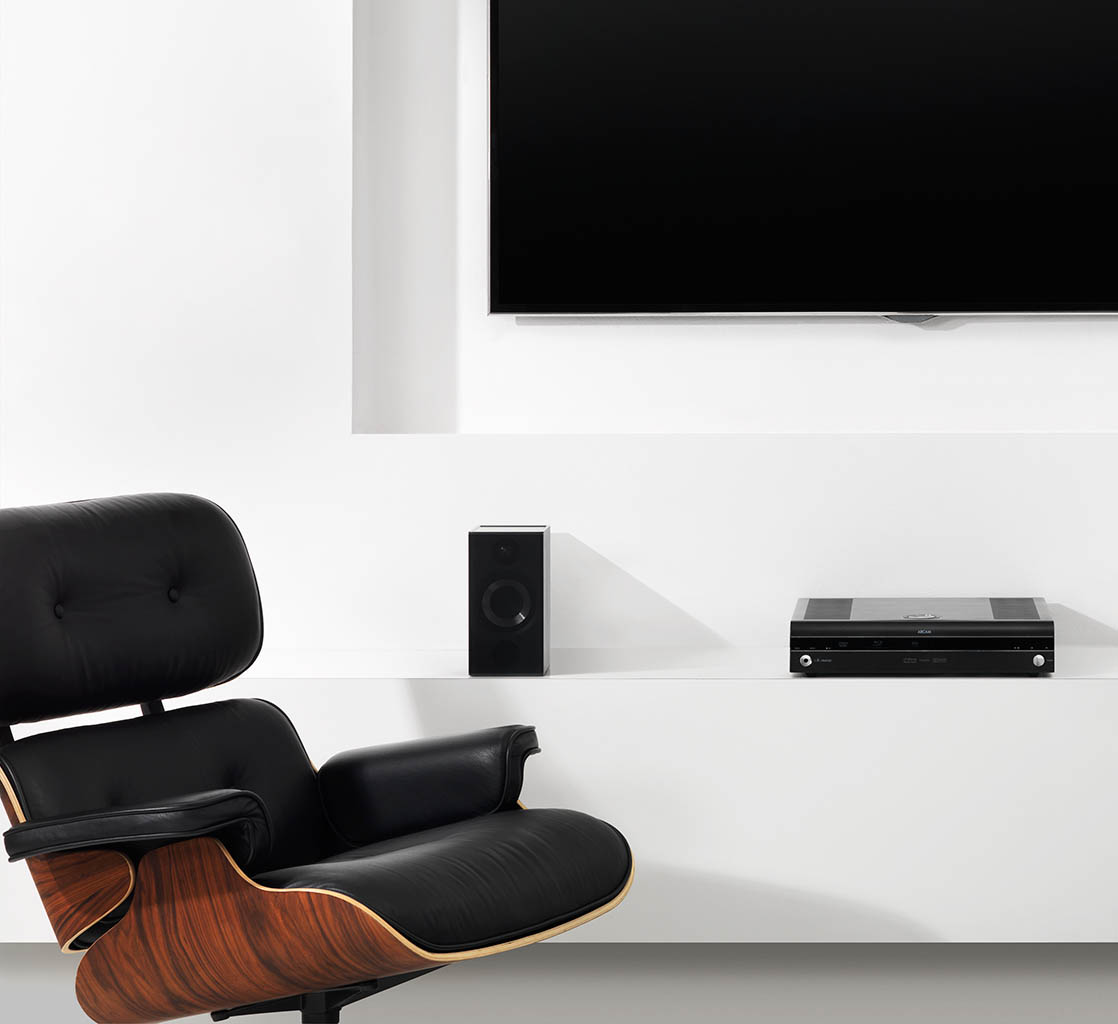 Packshot Factory - Gadget - Living room lifestyle set design