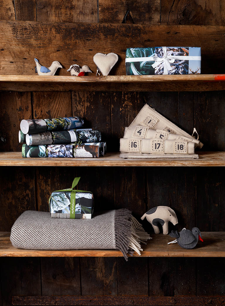 Packshot Factory - Homeware - Daylesford christmas accessories