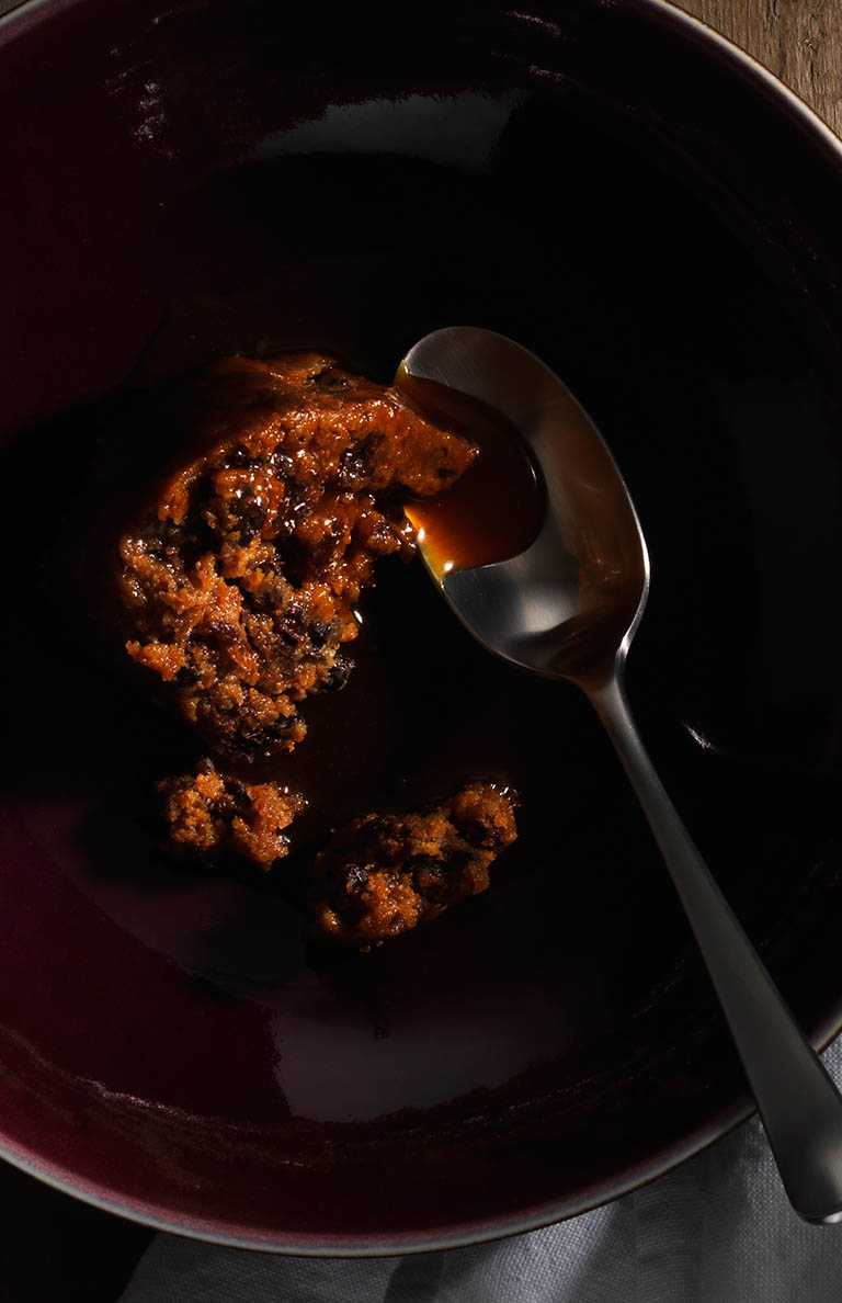 Packshot Factory - Hot food - Daylesford Organic Christmas pudding