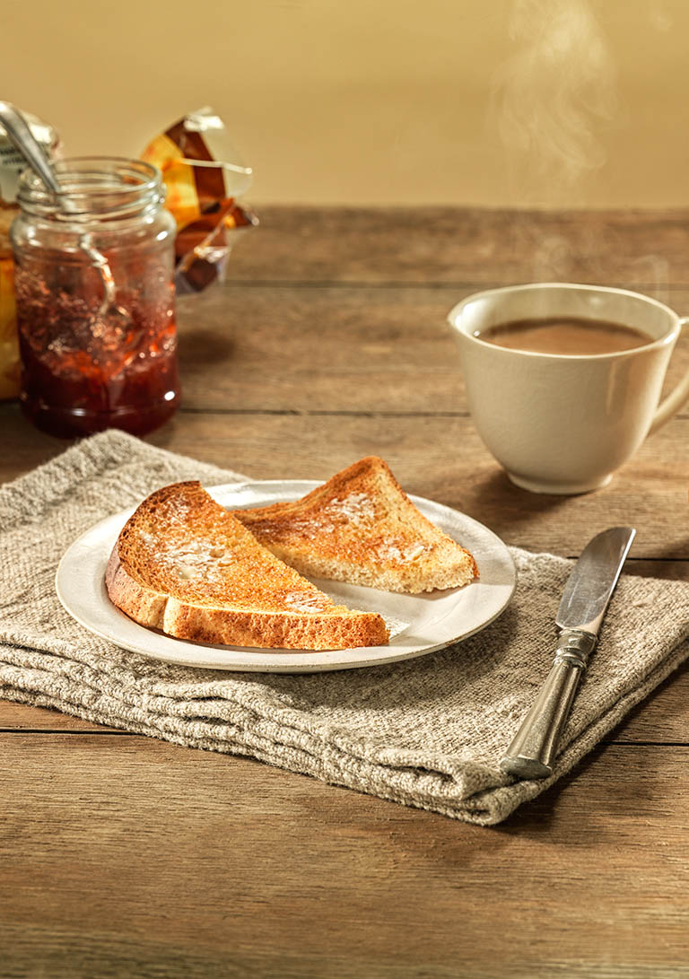 Packshot Factory - Hot food - Hovis bread breakfast