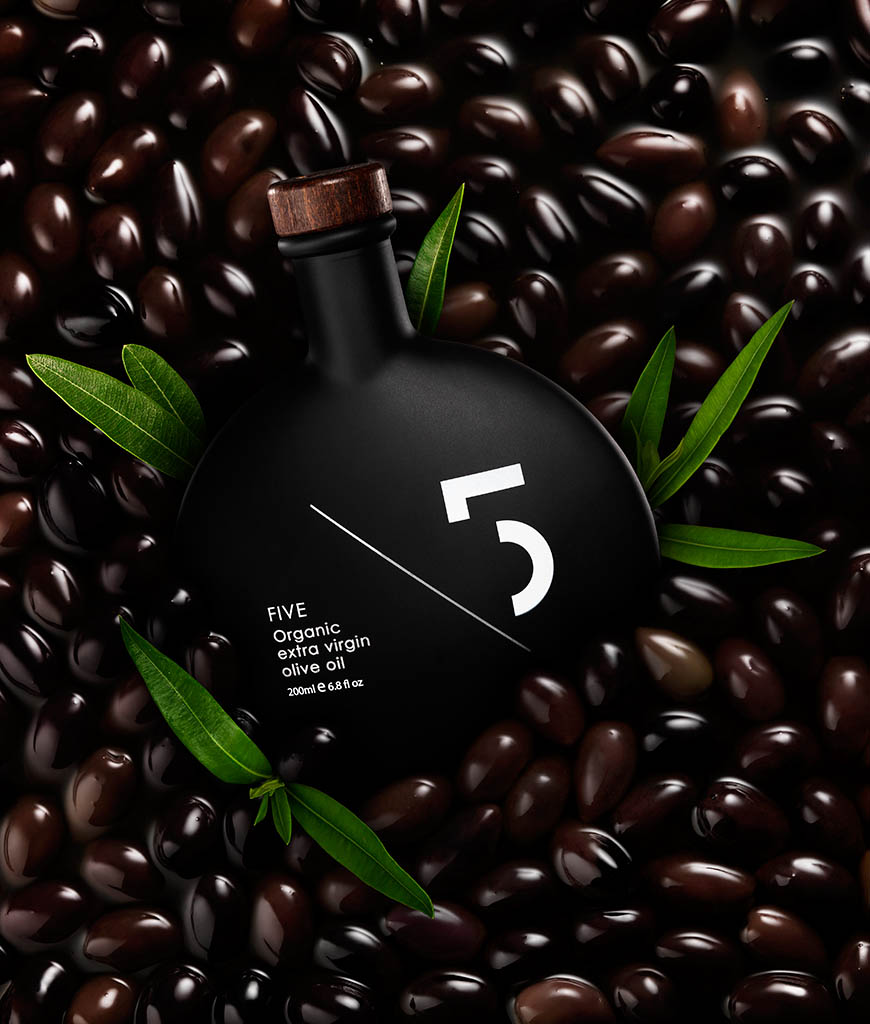 Packshot Factory - Ingredients - Five Organic olive oil bottle