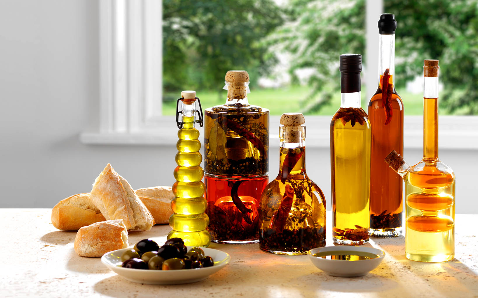 Packshot Factory - Ingredients - Olive Oil lifestyle