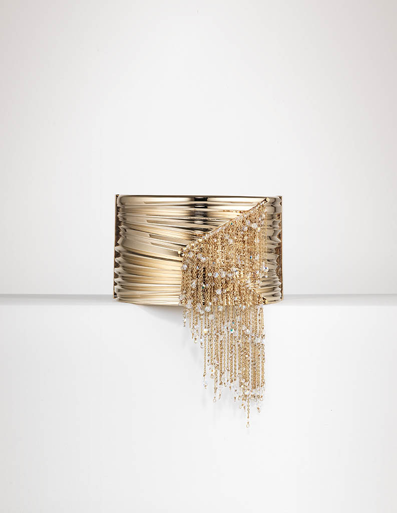 Jewellery Photography of Eden Diodati gold chunky bracelet by Packshot Factory