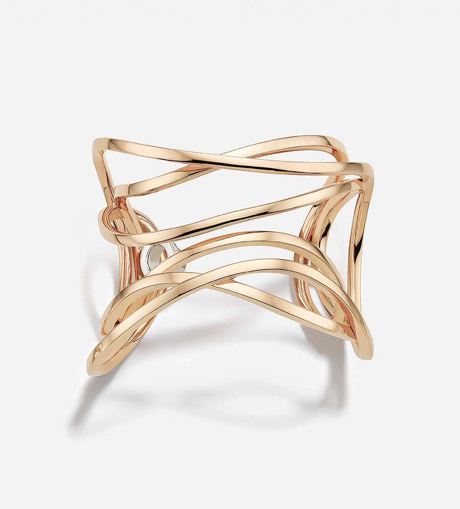 Jewellery Photography of Maison Dauphin jewellery gold ring by Packshot Factory