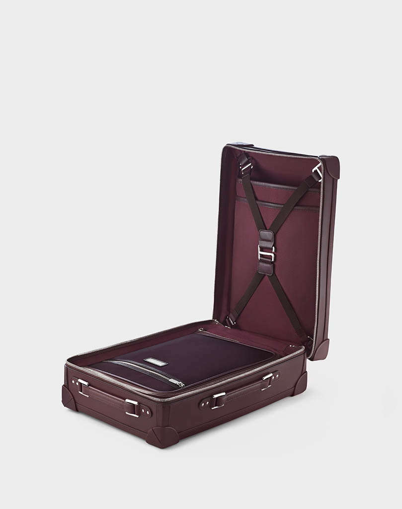 Packshot Factory - Leather goods - Tanner Krolle leather luggage