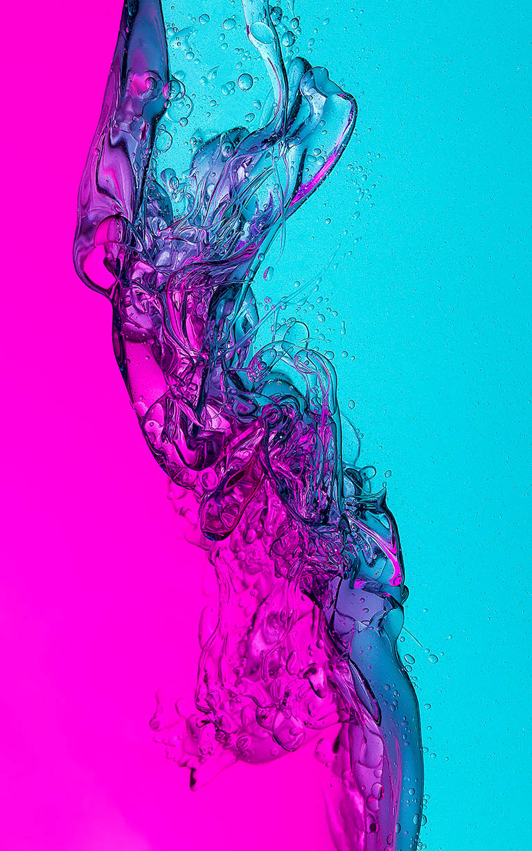 Liquid / Smoke Photography of Listerine splash by Packshot Factory