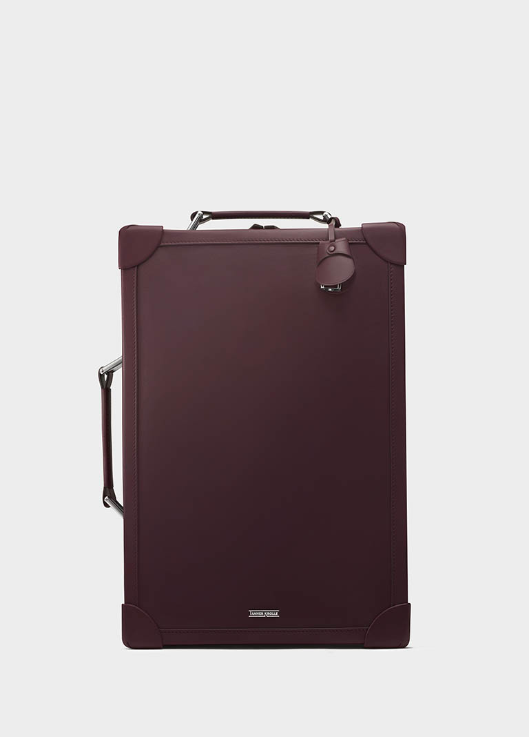 Packshot Factory - Luggage - Tanner Krolle leather luggage