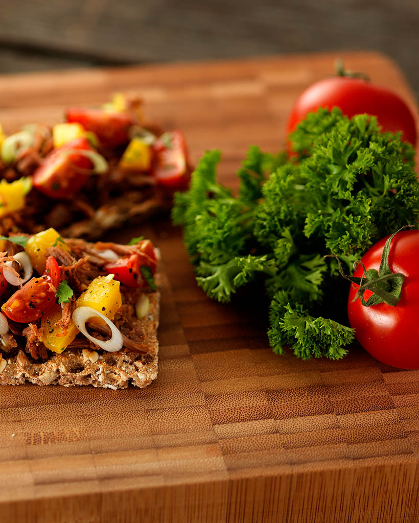 Packshot Factory - Meat - Ryvita roasted vegetables