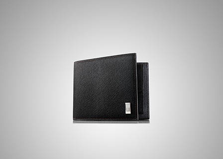 Accessories Explorer of Alfred Dunhill leather wallet