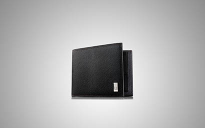 Accessories Explorer of Alfred Dunhill leather wallet