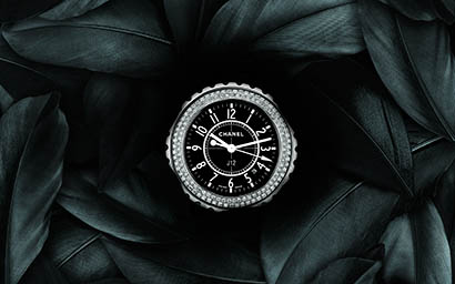 Womens watch Explorer of Chanel watch in feathers