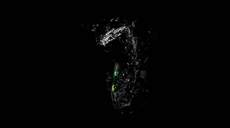 Black background Explorer of Philips shaver in water