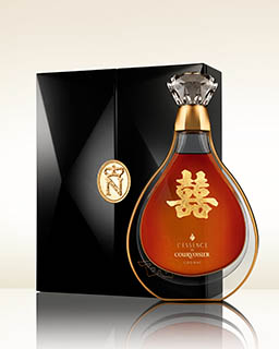 Whisky Explorer of Courvoisier L'Essence Cognac bottle and box