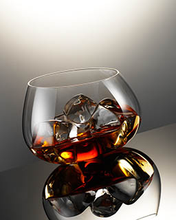 Glass Explorer of Remy Martin cognac serve