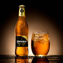 Lager Explorer of Strongbow cider bottle and serve