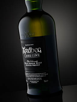 Bottle Explorer of Ardbeg whisky bottle label close up