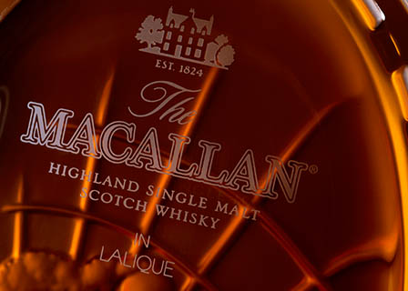 Whisky Explorer of Macallan whisky decanter label close up