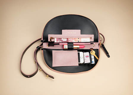 Handbags Explorer of Pannyy leather purse
