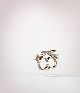 Fine jewellery Explorer of Eden Diodati gold two fingers ring