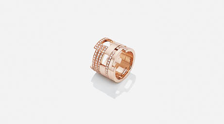 Diamond Explorer of Maison Dauphin gold ring with diamonds