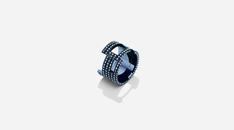 White background Explorer of Maison Dauphin blue gold ring with diamonds