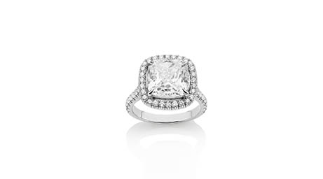 White background Explorer of Robert Glen white gold and diamond ring