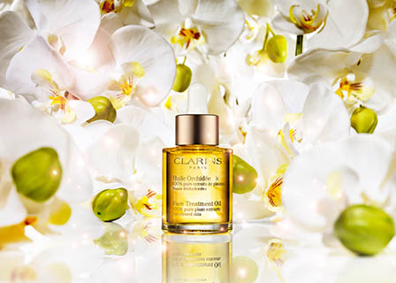 Cosmetics Photography of Clarins treatment oil bottle