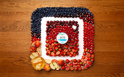 Fruits and vegetables Explorer of Skyr yoghurt