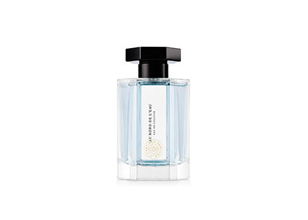 White background Explorer of L'Artisan Parfumeur fragrance bottle