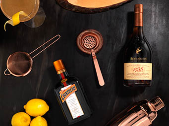 Whisky Explorer of Remy Martin cocktail mixology set