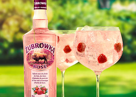 Drinks Photography of Zubrowka vodka bottle and serve
