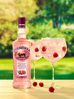 Drinks Photography of Zubrowka vodka bottle and serve