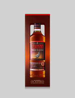 Packaging Explorer of Famous Grouse whisky bottle in a box
