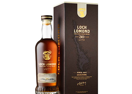 White background Explorer of Loch Lomond whisky bottle and box set