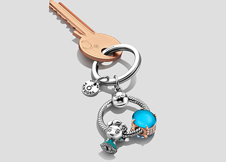 Accessories Explorer of Pandora key ring
