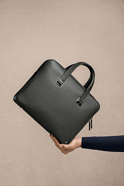 Leather goods Explorer of Alfred Dunhill leather briefcase