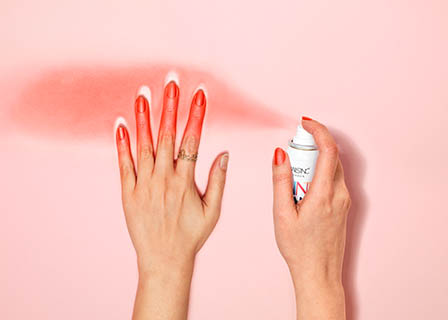 Makeup Explorer of Nails Inc nail spray