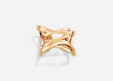 Advertising Still life product Photography of Mason Dauphin gold ring with diam