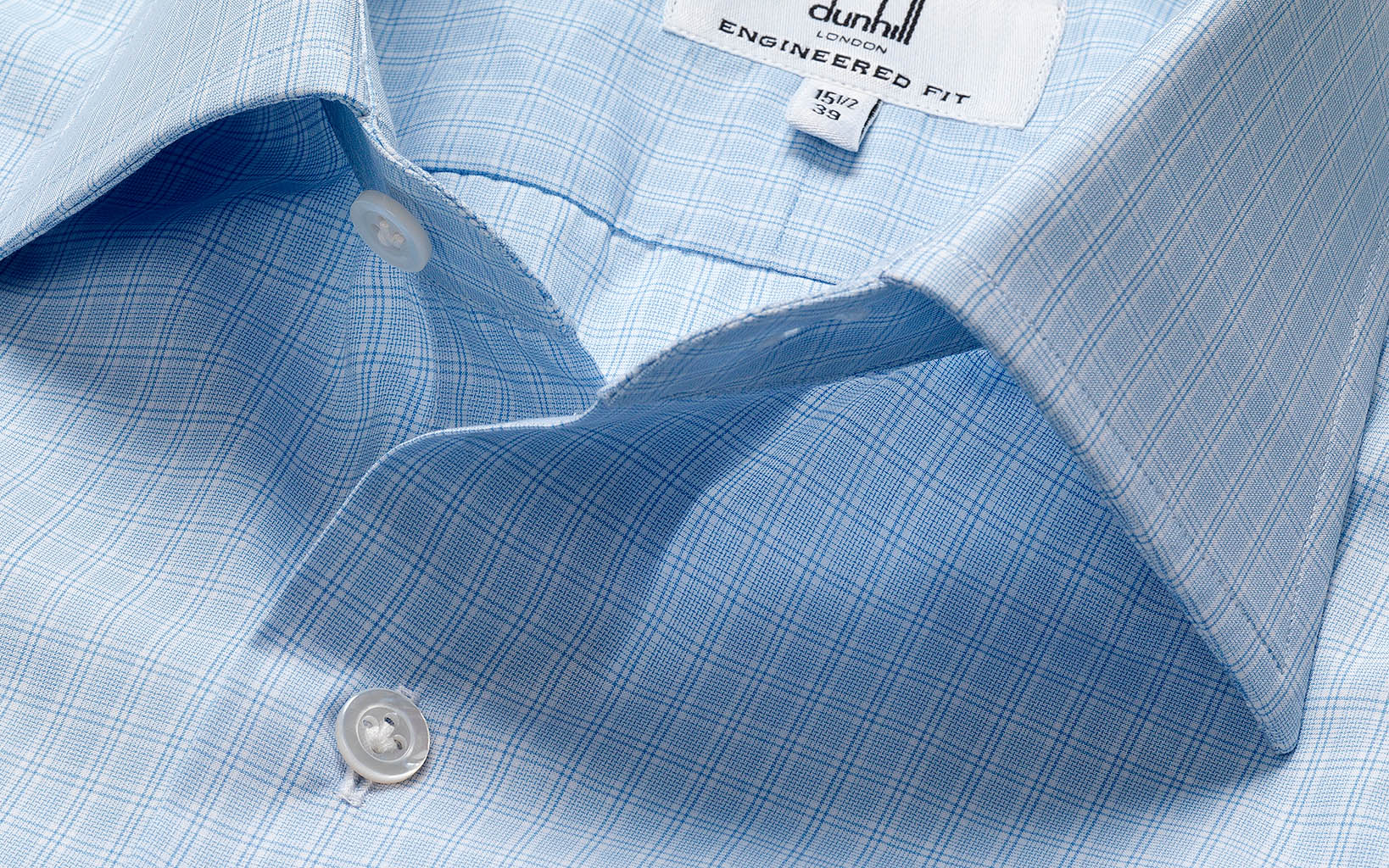 Packshot Factory - Mens fashion - Alfred Dunhill shirt close up