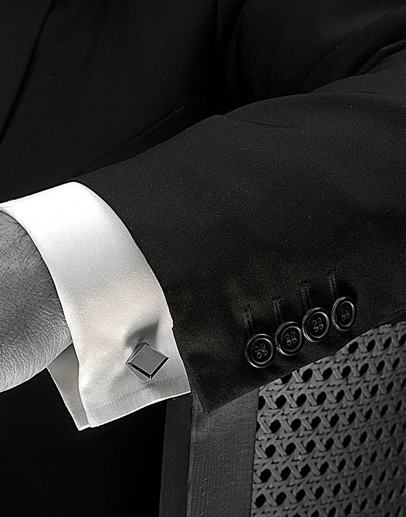 Packshot Factory - Mens fashion - Arm Revolution cufflinks