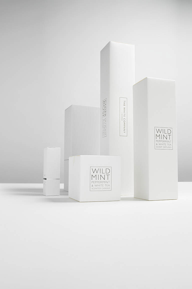 Packshot Factory - Packaging - The White Company scent diffuser and candle